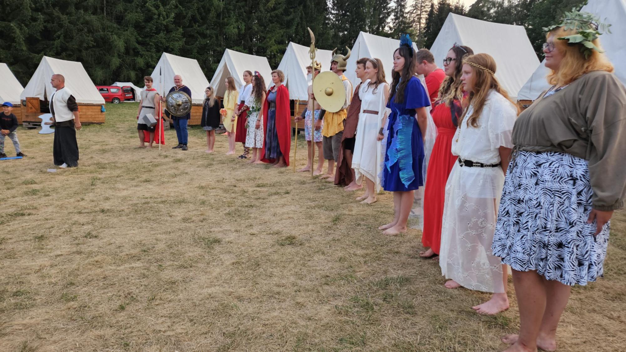 Foto z galerie „Vikingové 1.den sobota“