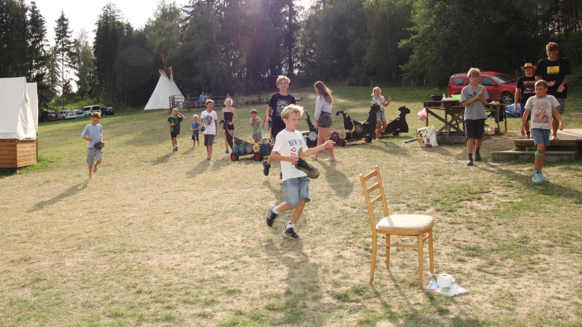 Foto z galerie „Vikingové 9.den neděle“