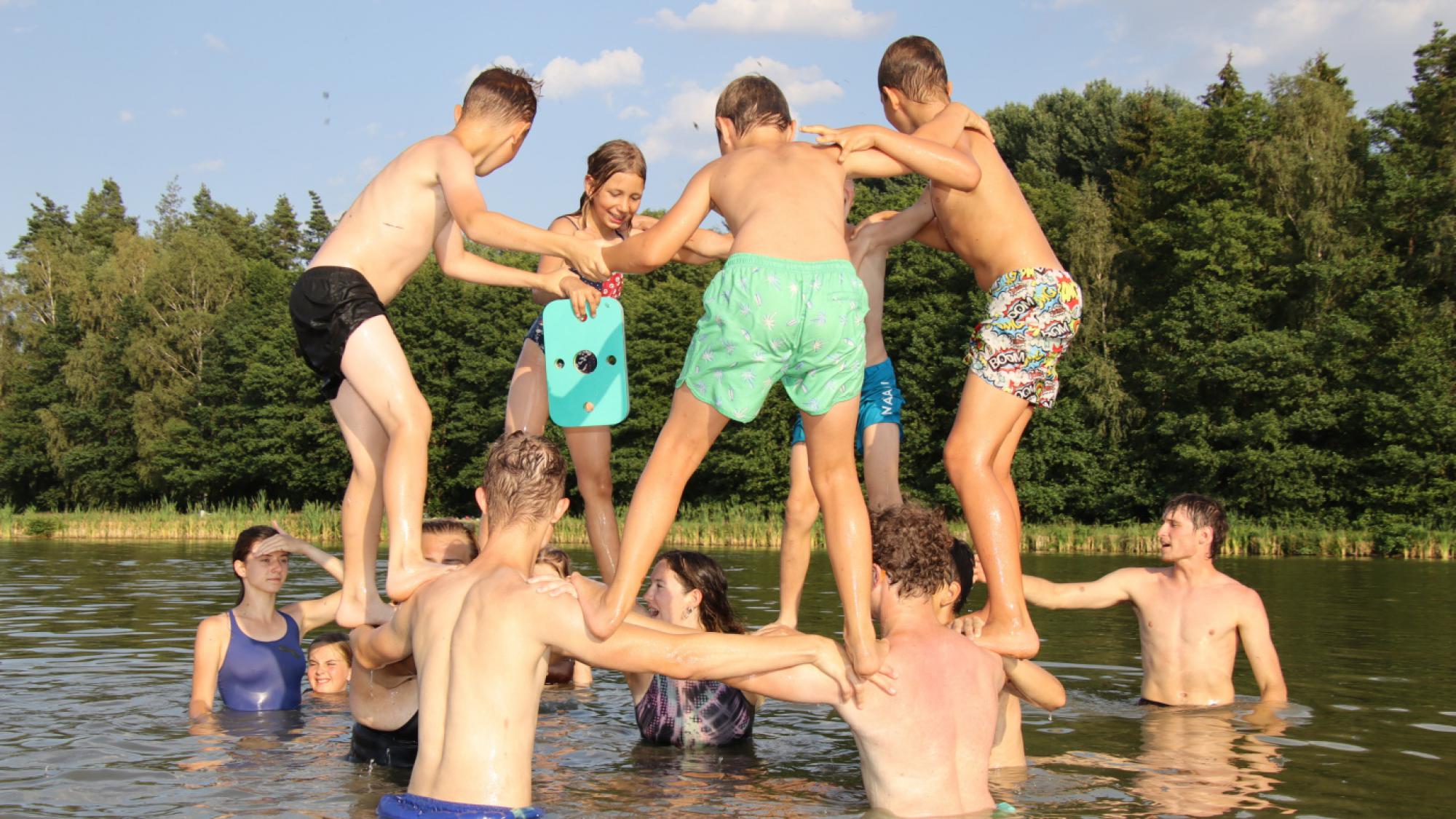 Foto z galerie „Vikingové 13.den čtvrtek“