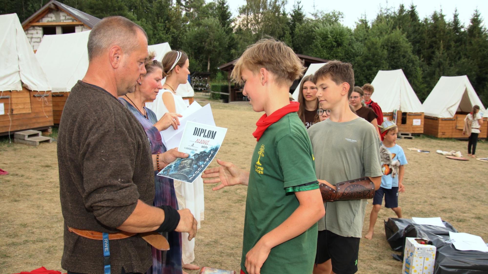 Foto z galerie „Vikingové 14.den pátek“