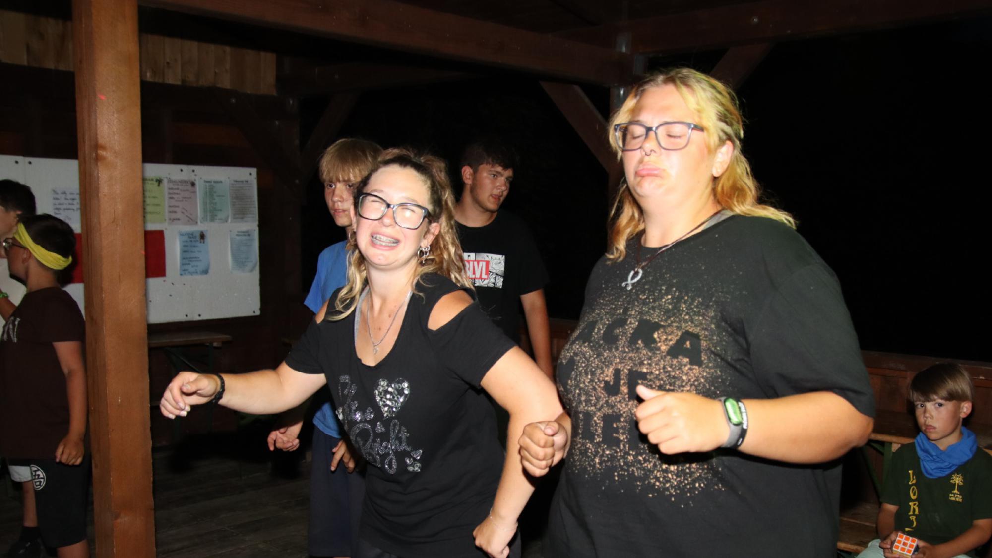 Foto z galerie „Vikingové 14.den pátek“