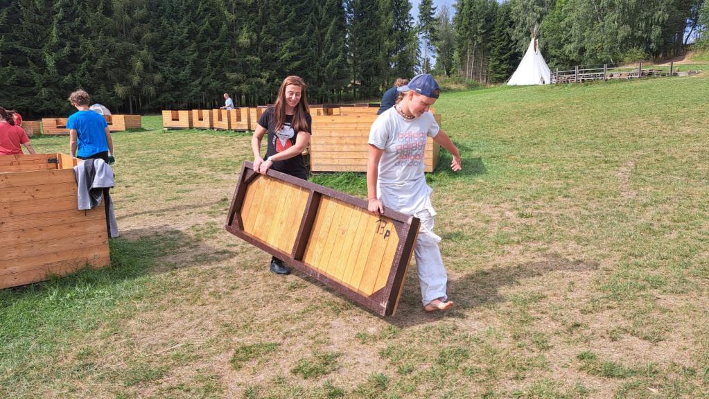 Foto akce „Bouračka tábořiště“