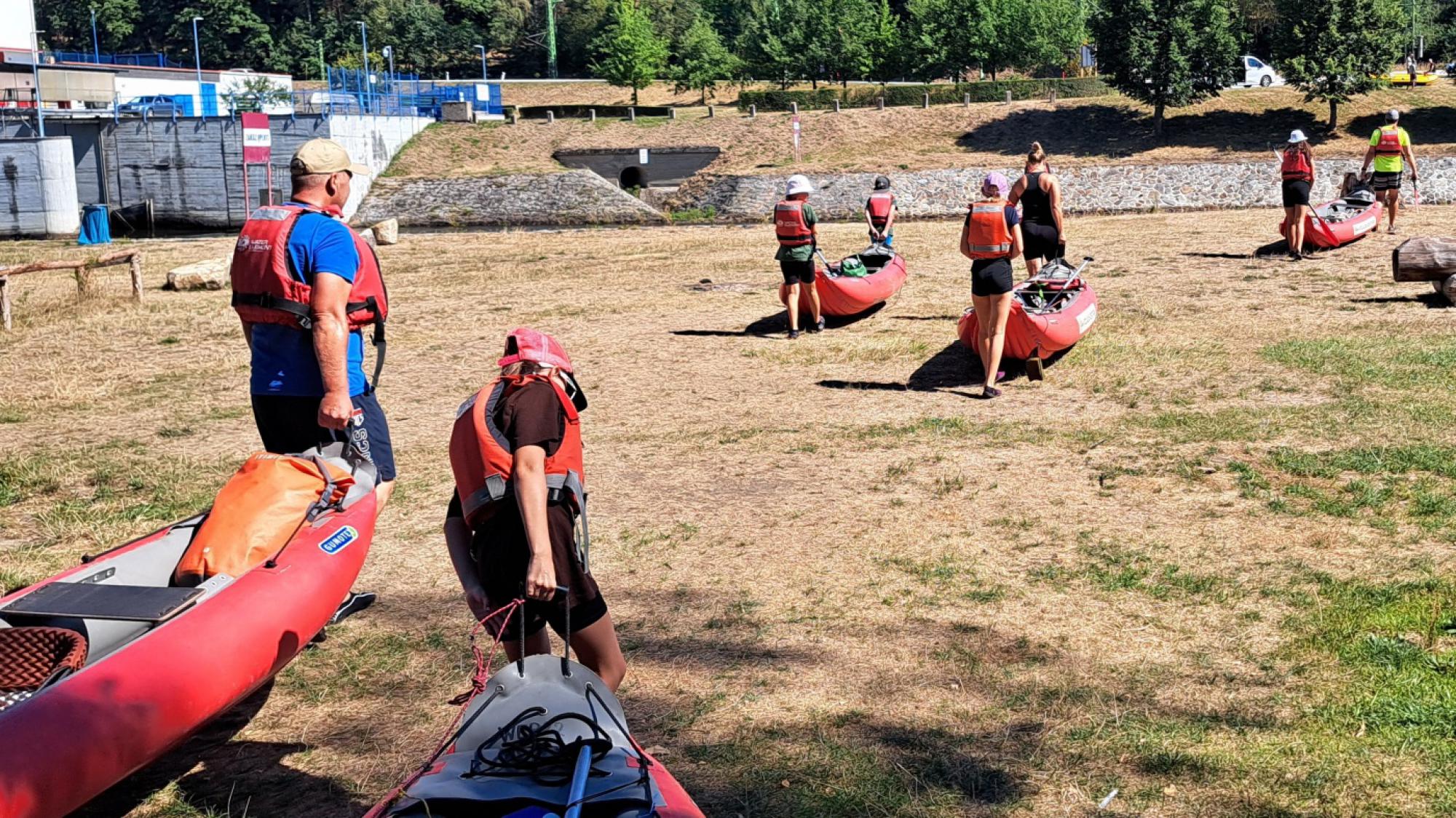 Foto z galerie „Vodácká výprava - Vltava 2026“