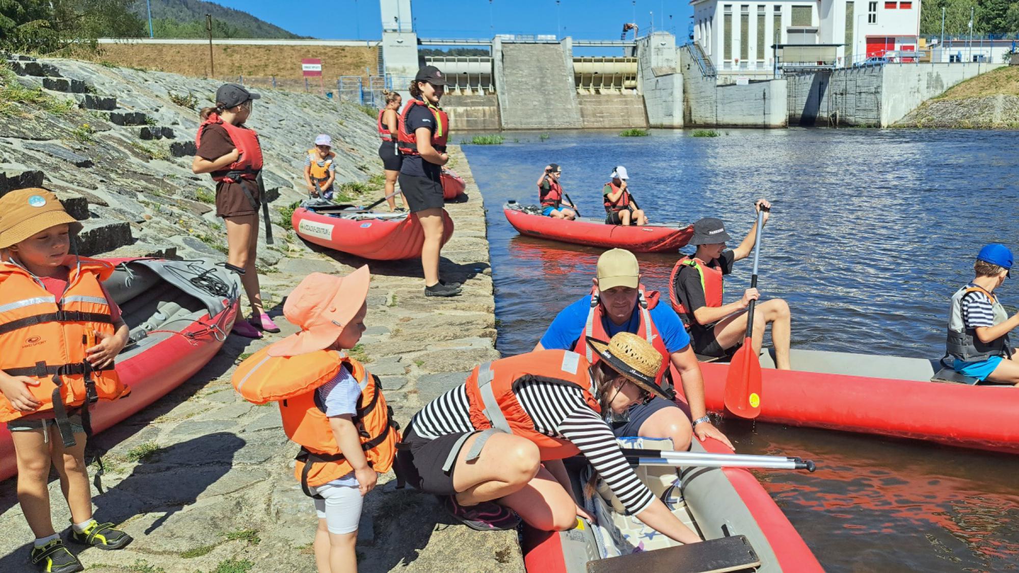 Foto z galerie „Vodácká výprava - Vltava 2026“