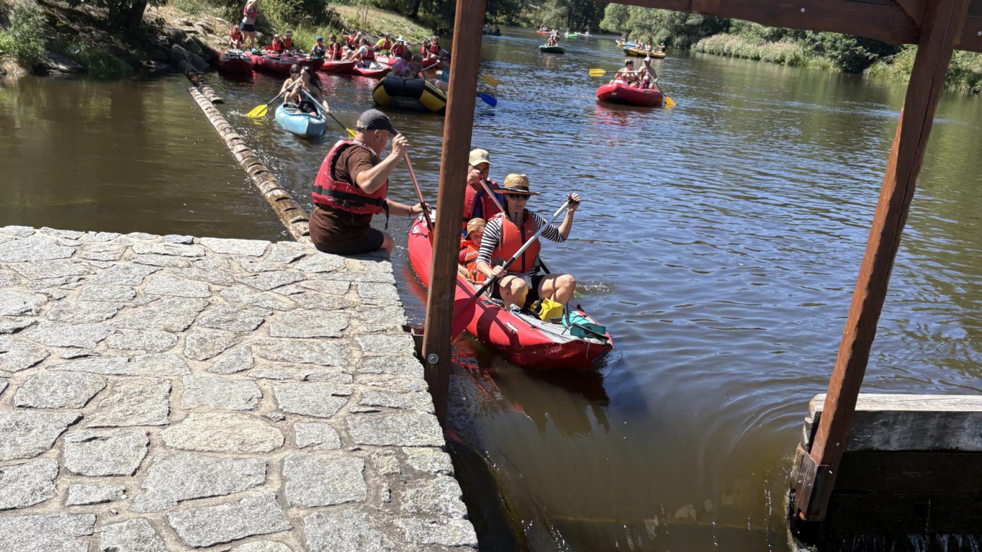 Foto z galerie „Vodácká výprava - Vltava 2026“