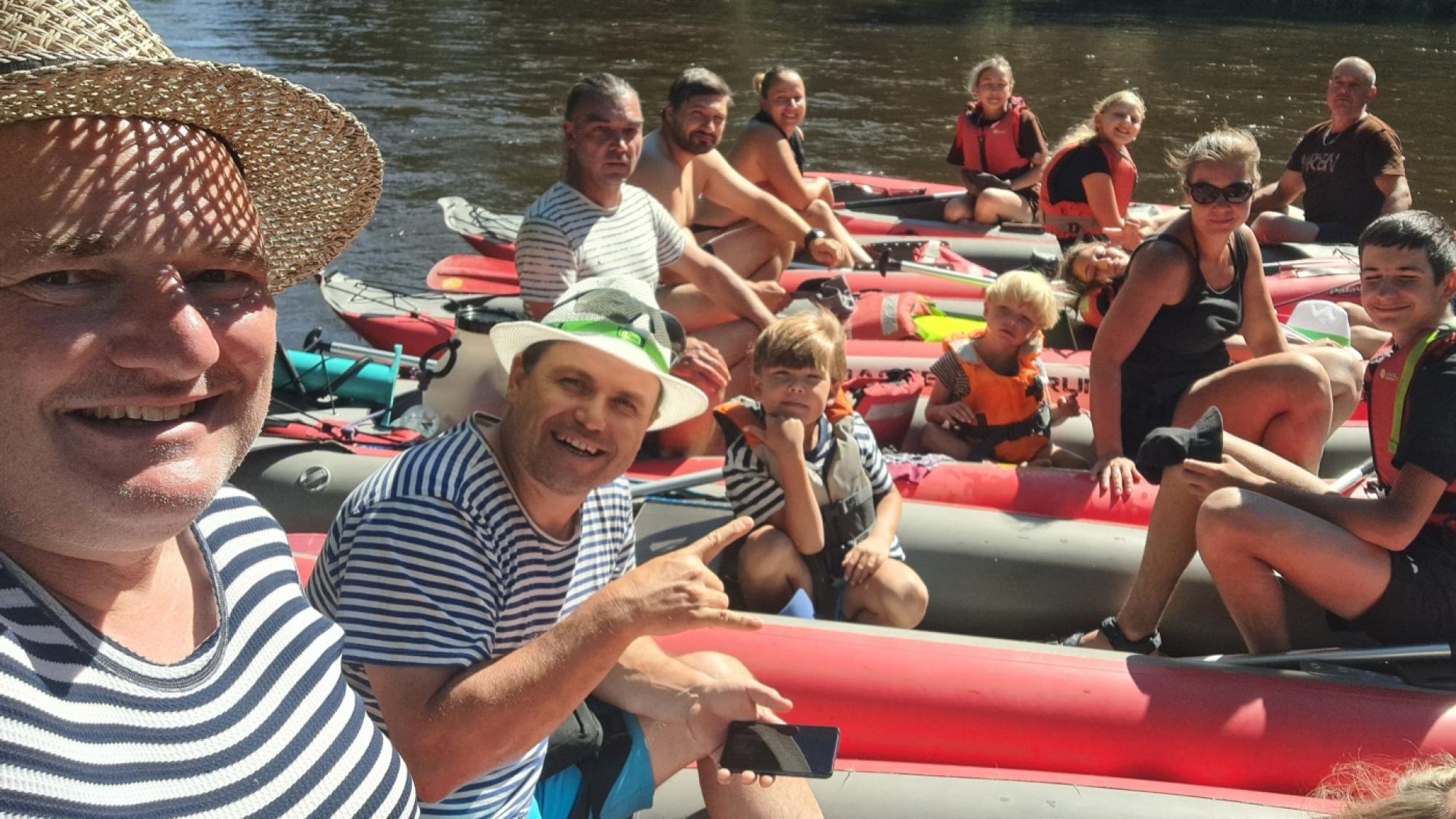 Foto z galerie „Vodácká výprava - Vltava 2026“