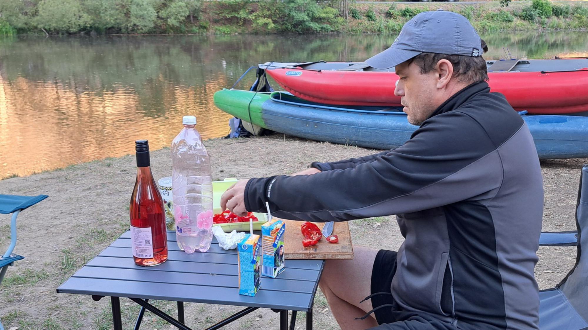 Foto z galerie „Vodácká výprava - Vltava 2026“