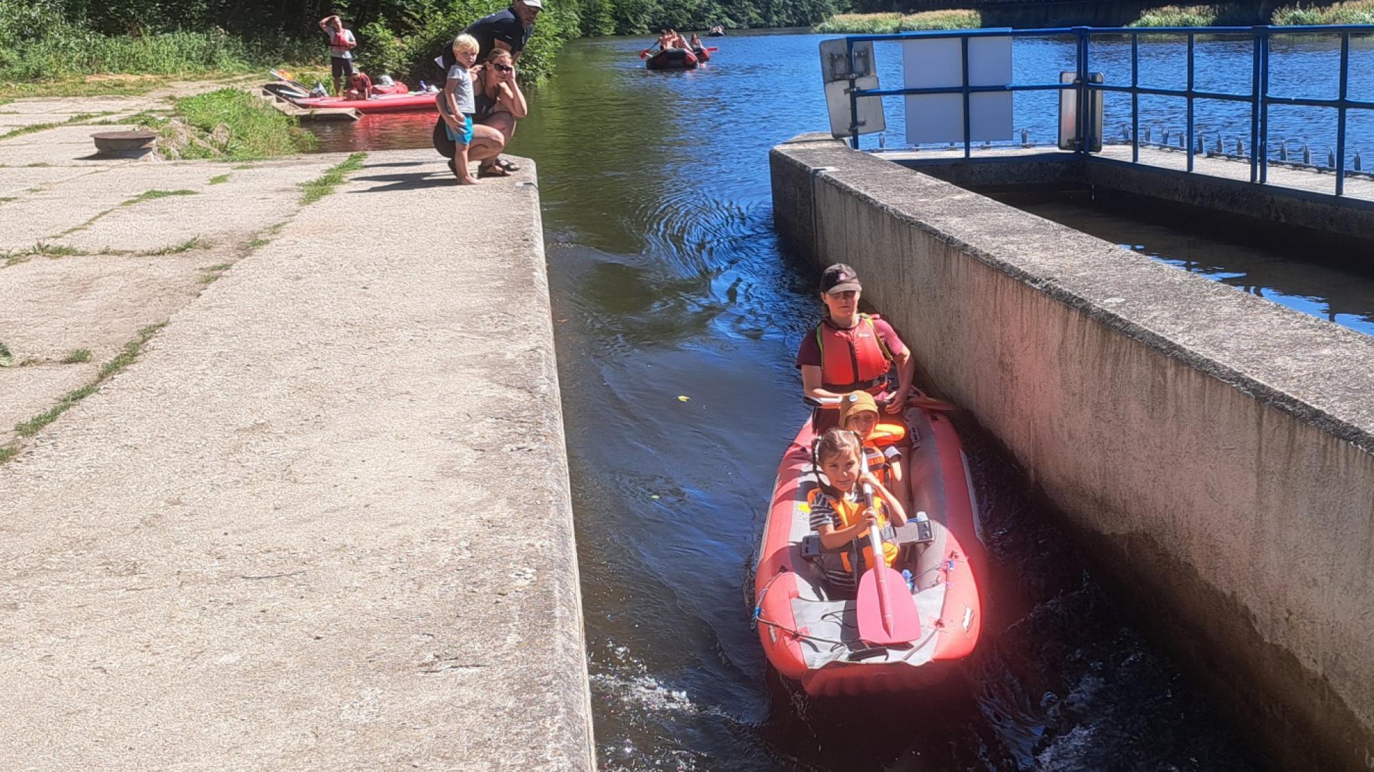 Foto z galerie „Vodácká výprava - Vltava 2026“