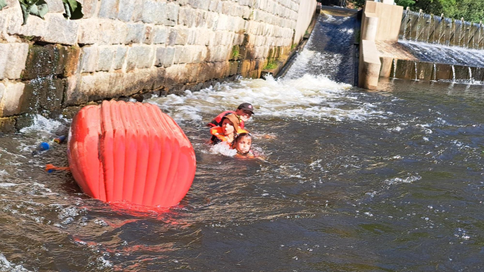Foto z galerie „Vodácká výprava - Vltava 2026“