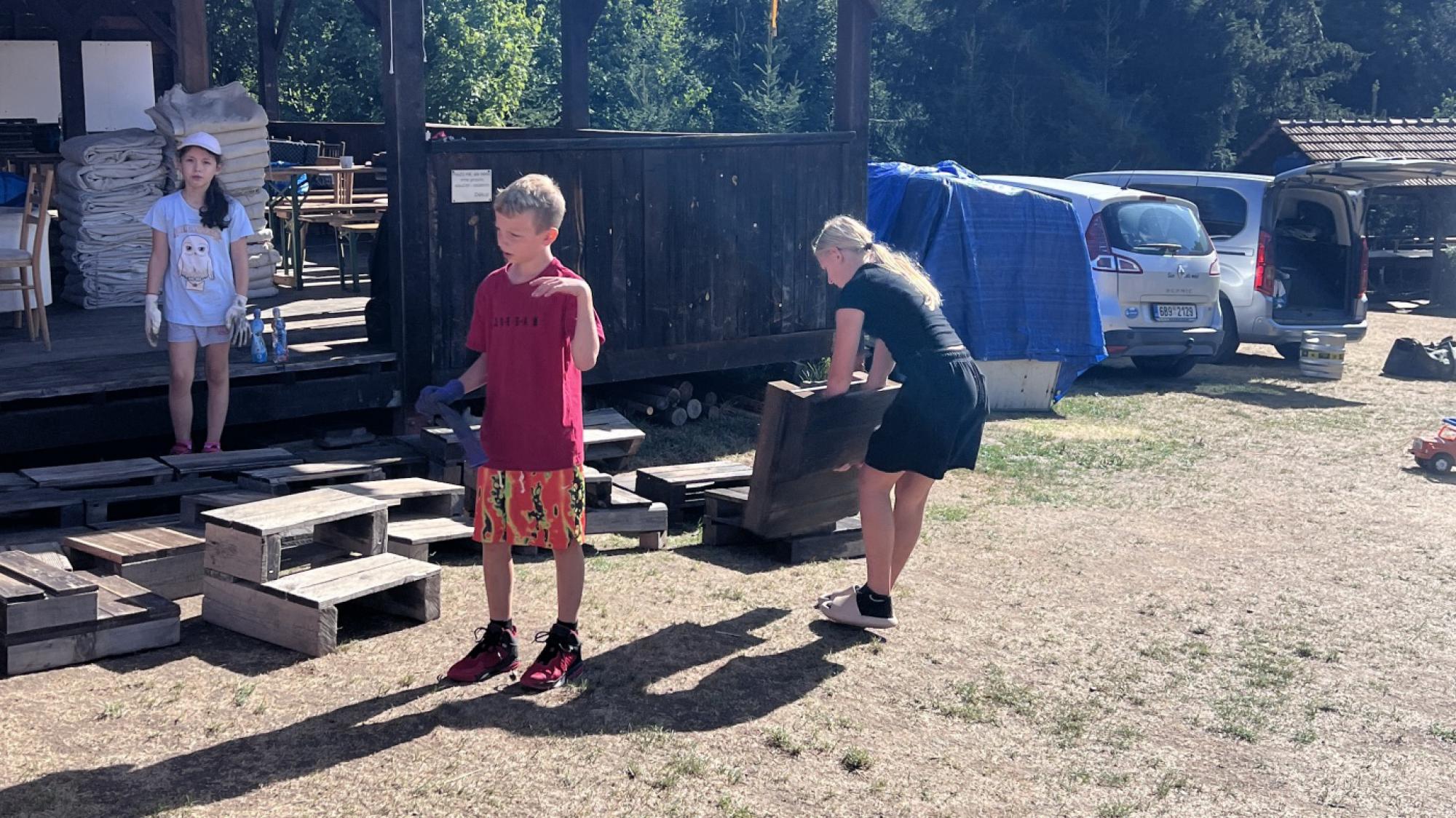 Foto z galerie „Bouračka tábořiště“